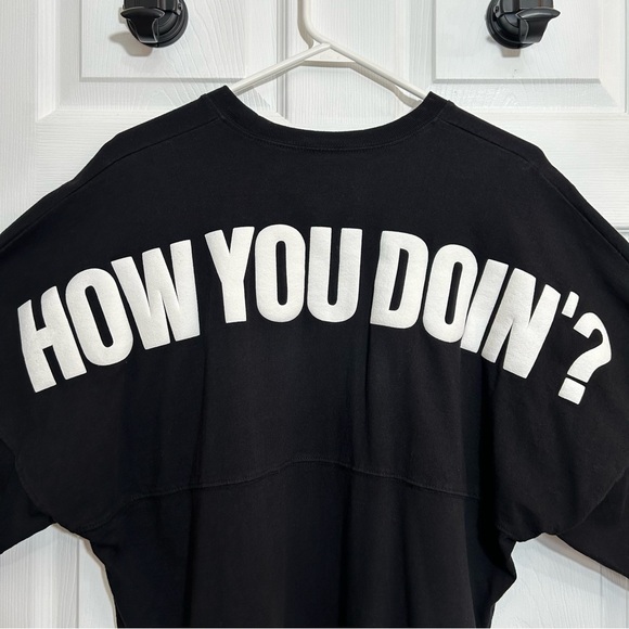 FRIENDS Sweat Sweater - Picture 2 of 13